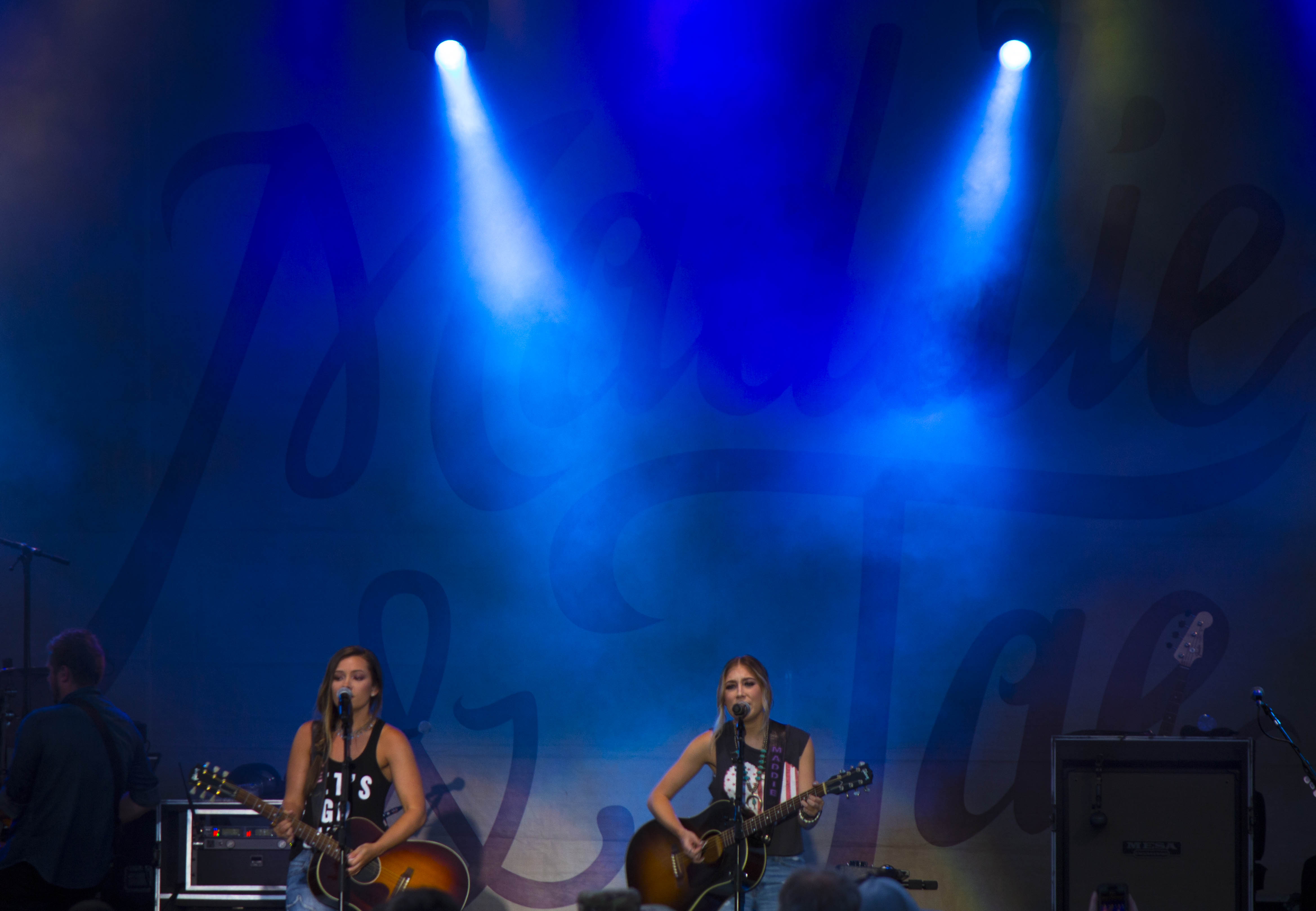 Concert Lighting Company, Concert Sound Company Maddie and Tae Forth at the Fort