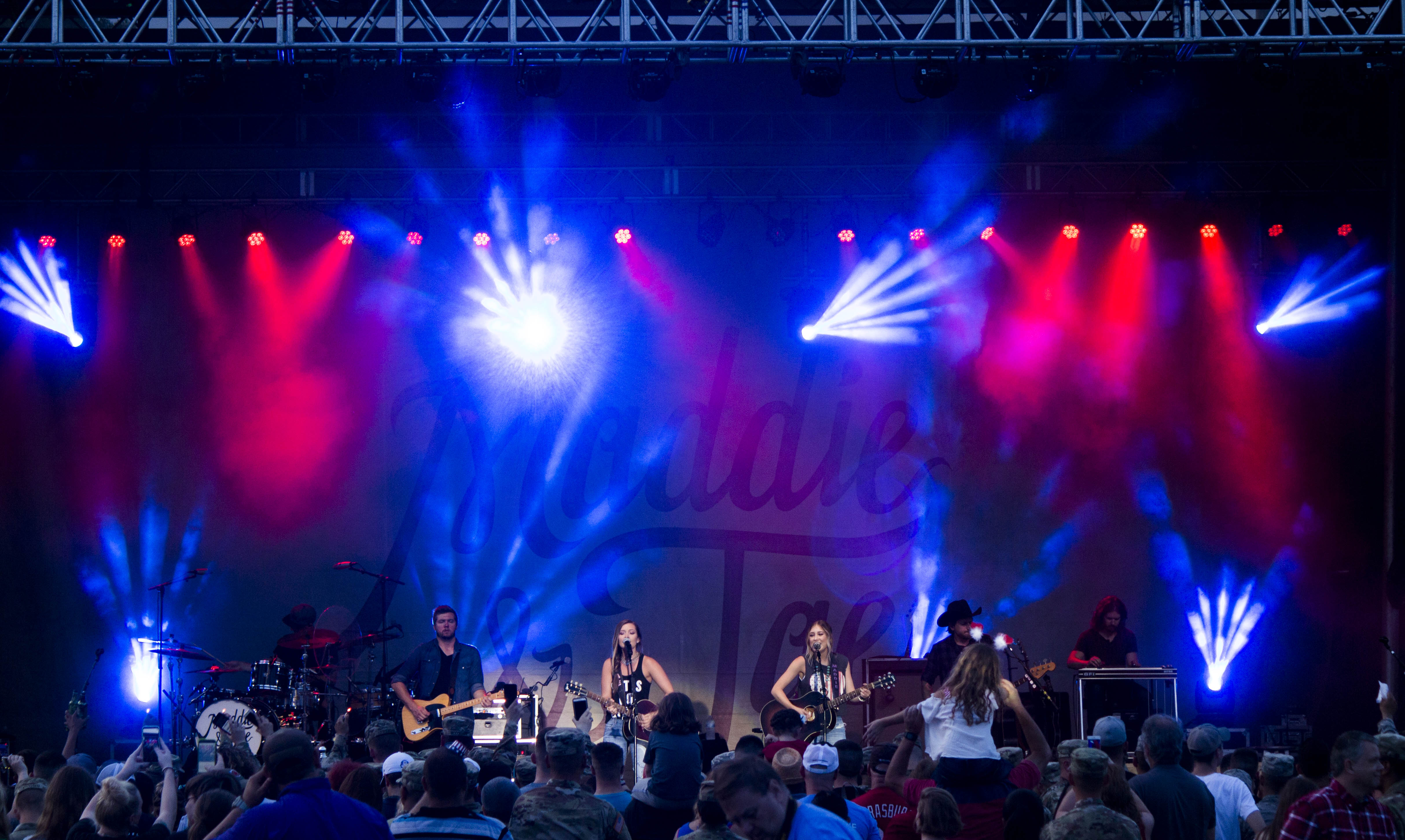 Concert Lighting Company, Concert Sound Company Maddie and Tae Forth at the Fort
